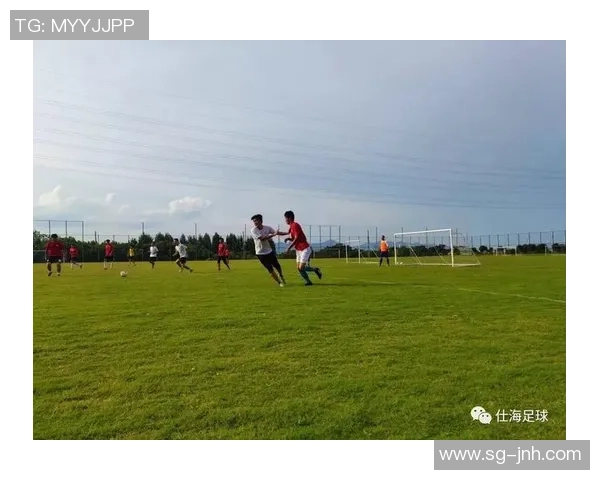 探索足球用品品牌的创新与发展趋势助力运动员提升竞技表现